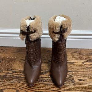 Manolo Blahkin Brown Leather Boots with Fur Size 39